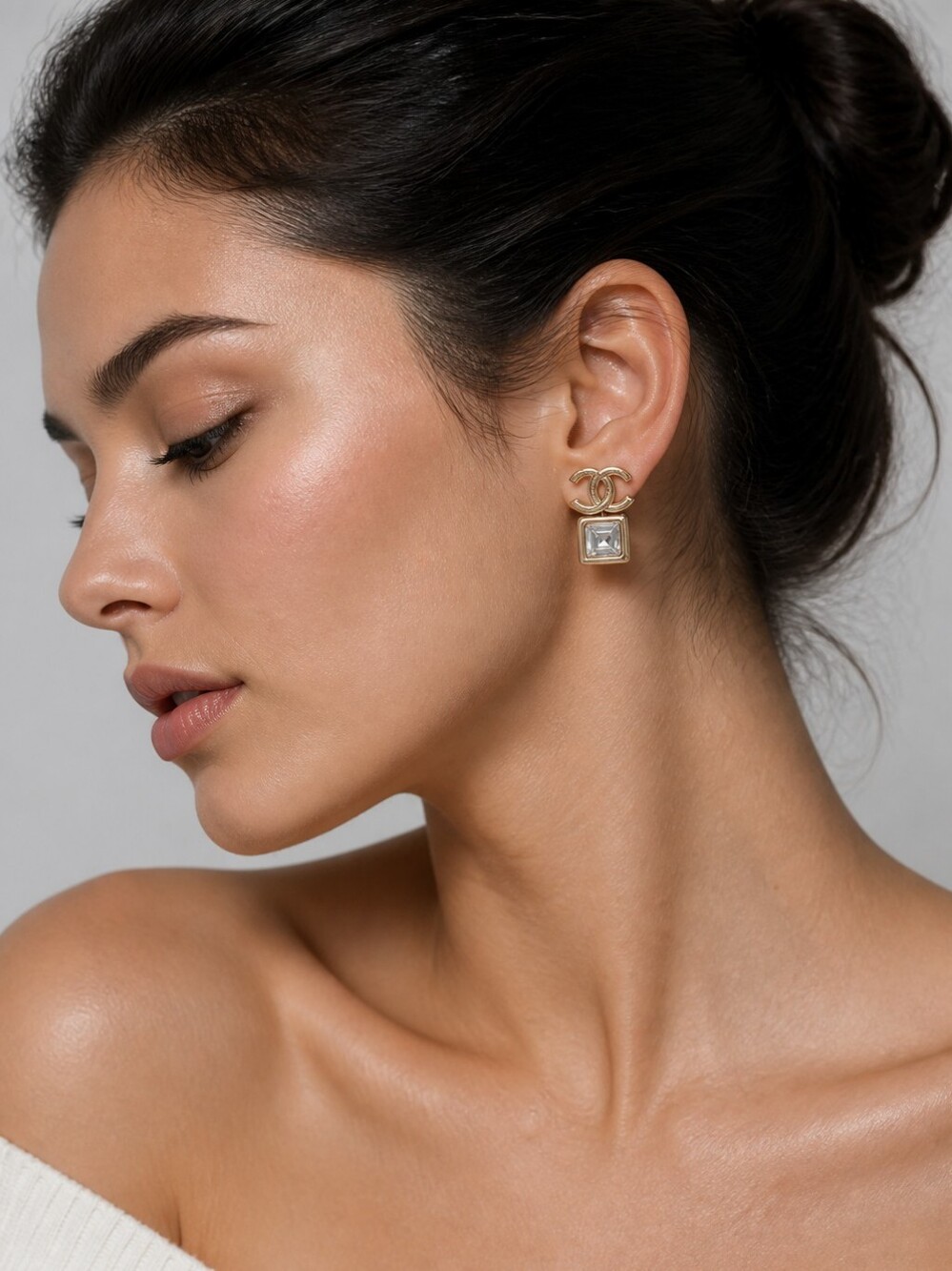 CHANEL Gold and Clear Crystal Interlocking CC Drop Earrings